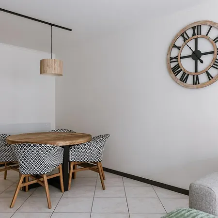 Apartment Huswell - Stylish Two Bedroom On Location Middelkerke