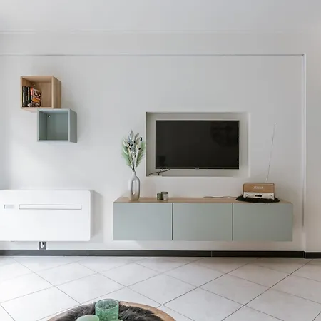 Apartment Huswell - Stylish Two Bedroom On Location *