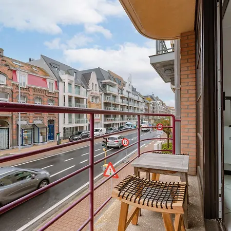 Apartment Huswell - Stylish Two Bedroom On Location