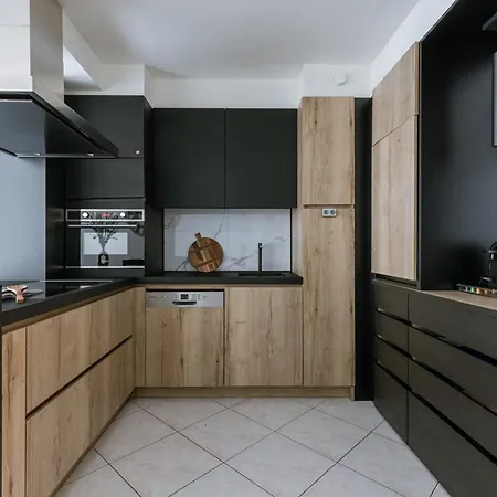 Apartment Huswell - Stylish Two Bedroom On Location