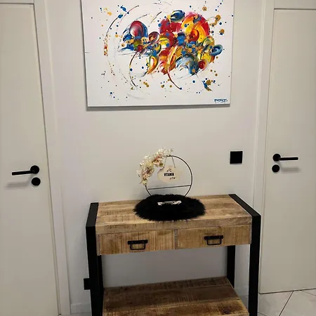 Huswell - Stylish Two Bedroom On Location Apartment Middelkerke